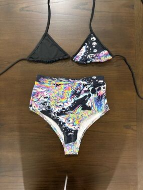 iHeartRaves Set with White Leg Wraps